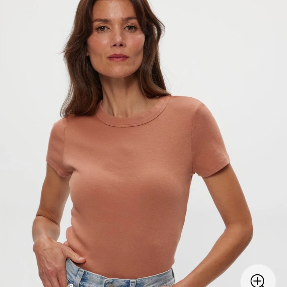 Michael Stars Lexi tee in Terra